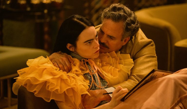 Revisão de Poor Things: Emma Stone lidera uma fábula de Frankenstein para sempre