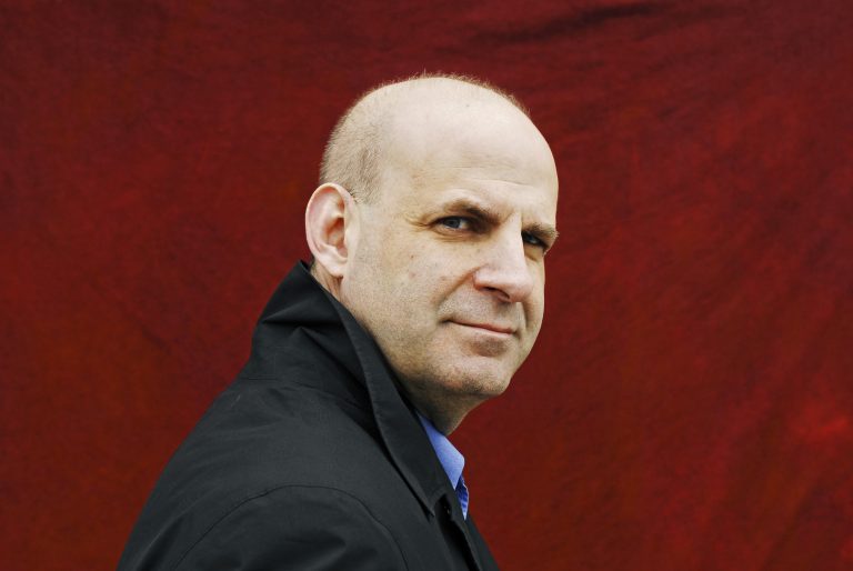 Camafeus de Harlan Coben em Fool Me Once, Stay Close, The Stranger &  Mais