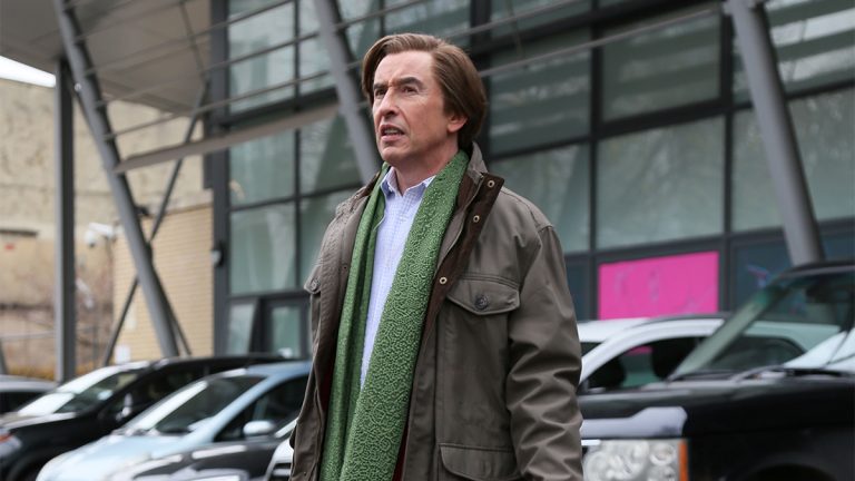 Eles deixaram Alan Partridge voltar à BBC (mas não no sofá desta vez)