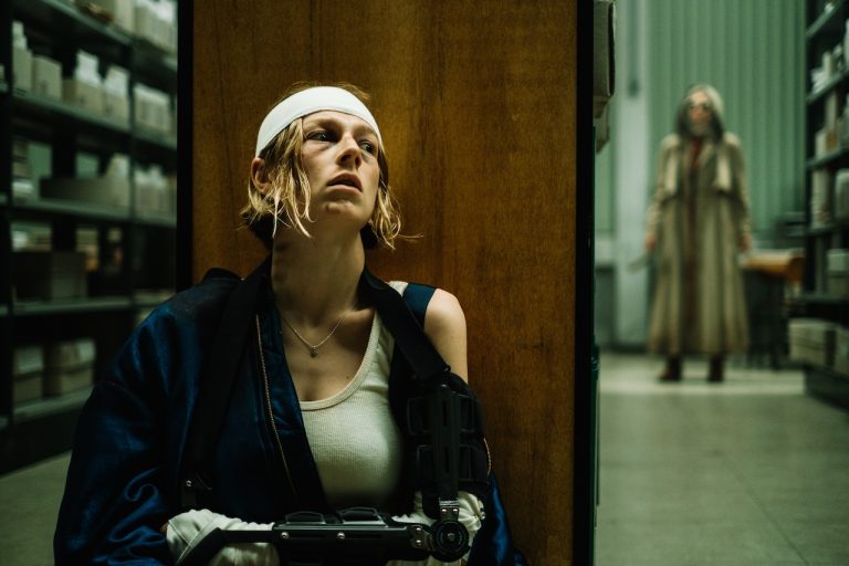 Esteja avisado que o trailer de cuco de Hunter Schafer tem um susto assustador