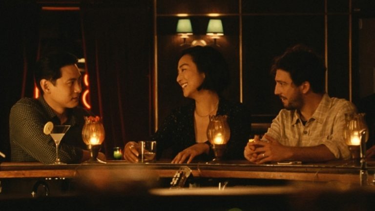 Vidas passadas: Arthur de John Magaro deveria ser considerado santo