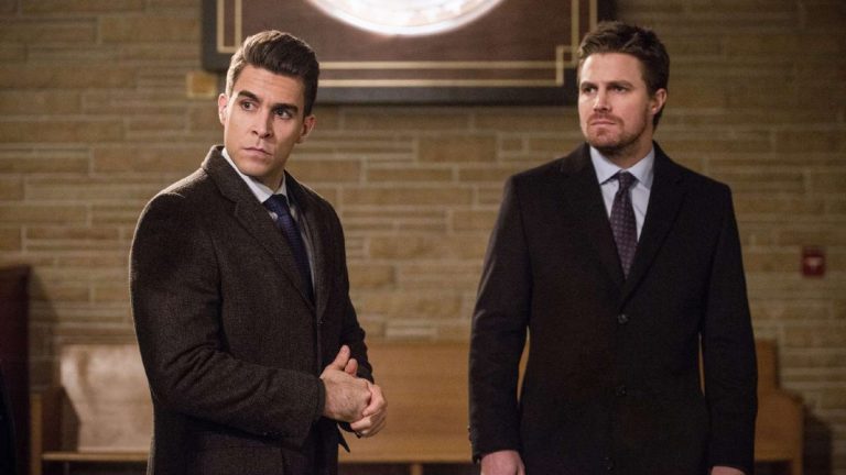 Antes de Josh Segarra interpretar o adorável Himbos, ele era o vilão mais assustador de Arrow