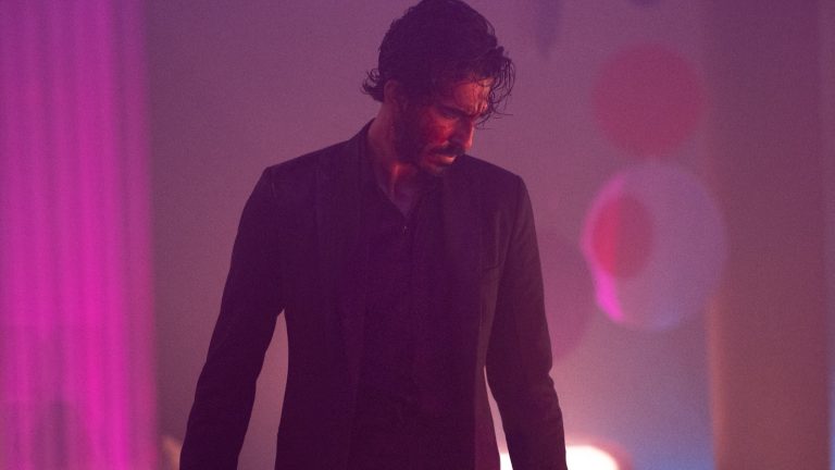 A jornada de Dev Patel de medalhista de artes marciais reais a Monkey Man Badass