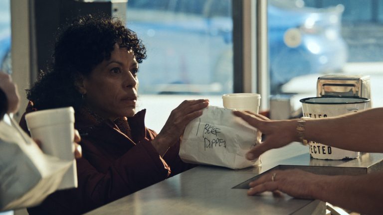 O urso não funciona sem Jon Bernthal como Mikey Berzatto