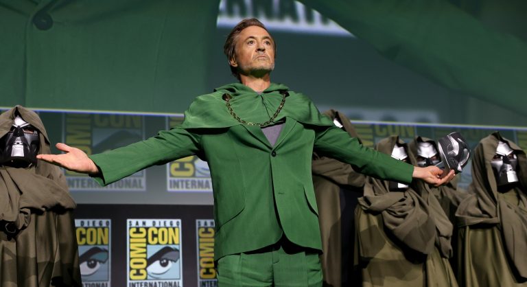 Doutor Destino é um vilão muito melhor para os Vingadores do que Kang, o Conquistador