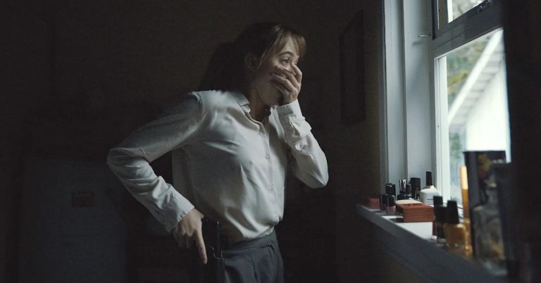 O final de Longlegs explicado pelo diretor Oz Perkins