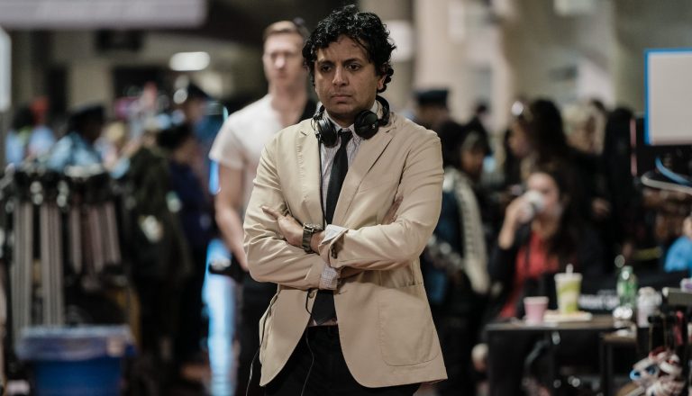 M. Night Shyamalan acha que o público está pronto para a originalidade dos filmes dos anos 90 novamente
