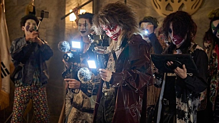 A segunda temporada de Hellbound é sobre a mistura mortal de cultura influenciadora e extremismo