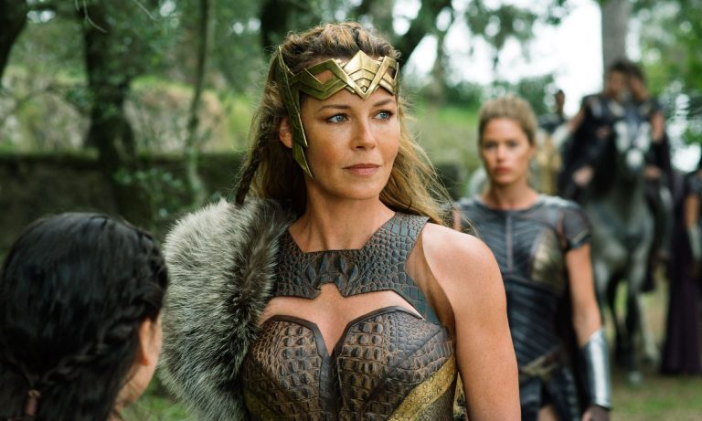 Connie Nielsen acha que ‘É uma loucura’ Mulher Maravilha 3 com Gal Gadot não está acontecendo
