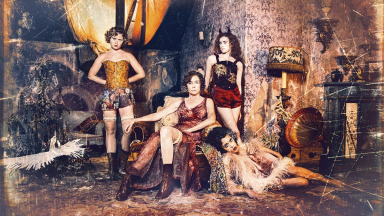 Elenco de garotas de drogas: conhecer os personagens do drama da BBC dos anos 20