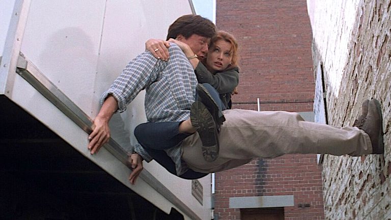 O filme de ação mais subestimado dos anos 90 de Jackie Chan agora está livre para assistir online