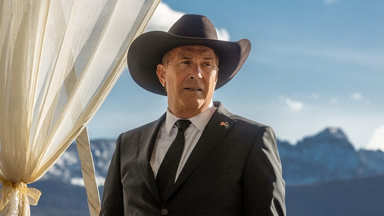 Yellowstone é muito mais do que chapéus e armas de cowboy. Aqui está por que você deveria assistir