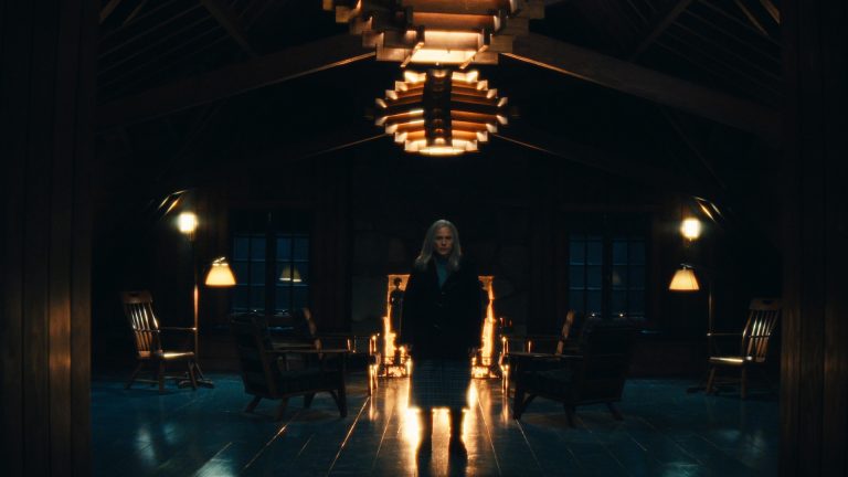 Severance Seasonom 2 da 2ª Zona Twilight Easter Oggs poderia explicar tudo