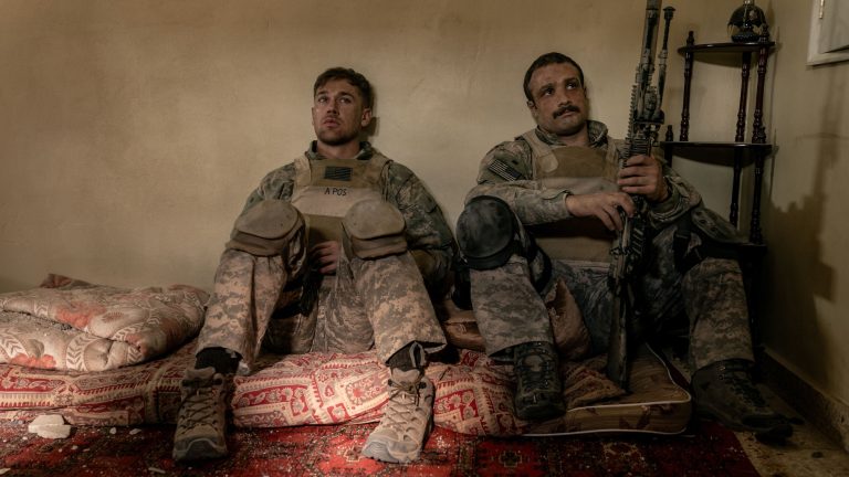 Alex Garland e Ray Mendoza querem reinventar o filme de guerra com algo radical: verdade
