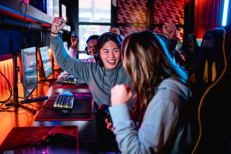 Esse jogo era o 6º mais jogado no Steam… perdeu 97% dos jogadores, mas agora deu a volta por cima