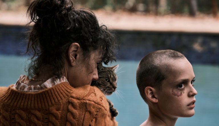 Traga sua revisão de volta: Fale com mim a equipe Faça outro clássico cult