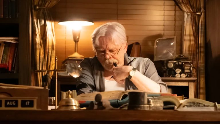 A vida de Chuck: Mark Hamill e Karen Gillan Lembre -se de Gateway Stephen King Stories