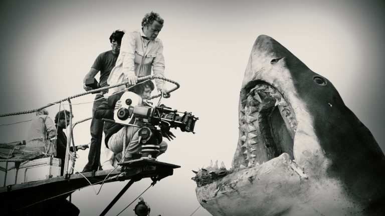 Jaws deixou Steven Spielberg em lágrimas por anos enquanto se escondia no passeio de parque temático
