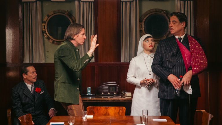 Wes Anderson fala da paternidade, interesse em fazer um musical e por que ele teve Benicio del Toro canalizando a múmia