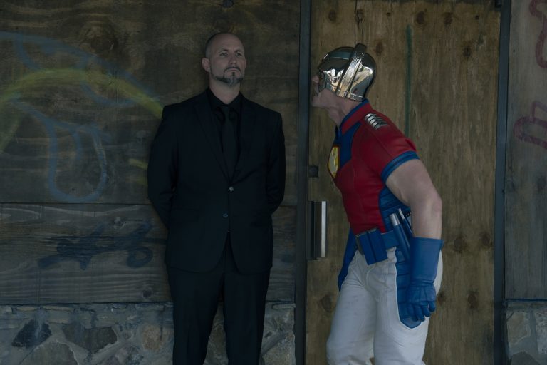 Paacemaker 2ª temporada corrige o cânone DCU antes do rolo de créditos de abertura