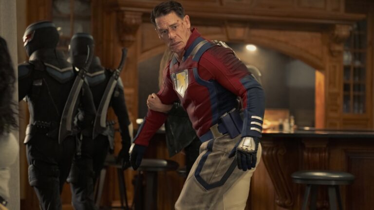 As realidades alternativas dos quadrinhos da DC que queremos ver no final do pacificador