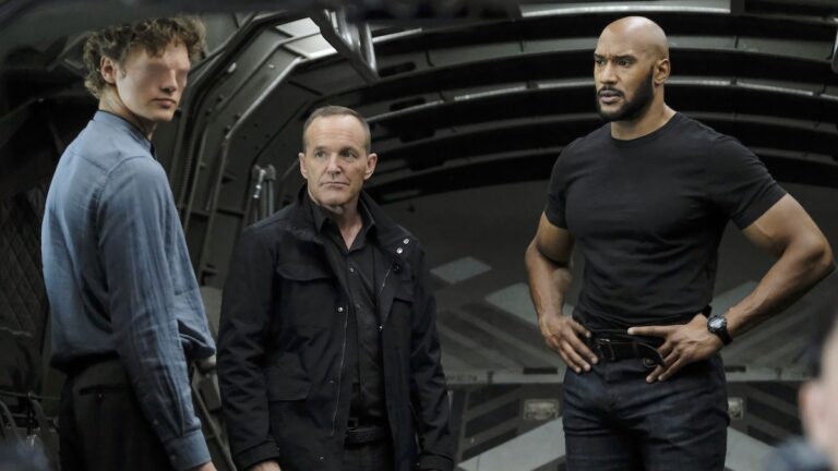 Clark Gregg defende profanamente o status de MCU dos agentes da SHIELD