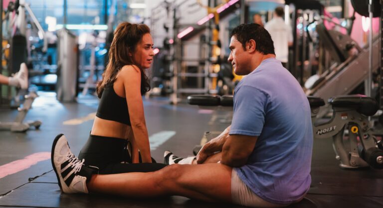 The Smashing Machine Review: Dwayne Johnson e Emily Blunt Bulk Up Up Sports Drama