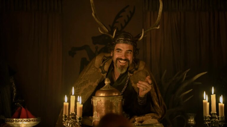 Daniel Ings, um Cavaleiro dos Sete Reinos, na cena que melhor explica Lyonel Baratheon