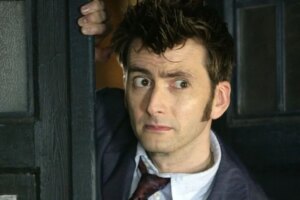 David Tennant está retornando para Doctor Who novamente, mas não da maneira que você pensa