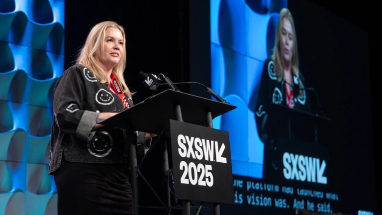 Vice-presidente de Cinema e Cinema da SXSW TV Claudette Godfrey fala sobre a programação do festival 2026