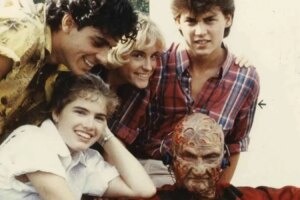 15 estrelas de cinema dos anos 80 vivendo suas vidas no set