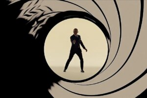 Soderbergh revela plano selvagem para dividir James Bond em dois universos