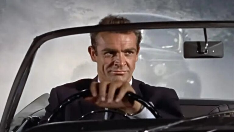 15 vezes que James Bond dirigiu um carro que não era um Aston

