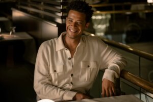 Jacob Anderson se divertiu com o "Lado Bitchier” de Louis em O Vampiro Lestat