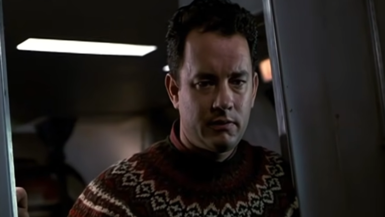 Tom Hanks não consegue assistir a um momento de náufrago novamente: "Vou me levantar e sair da sala"
