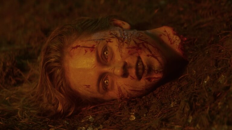 Crítica de Evil Dead Burn – Terror cansativo, mas não no bom sentido
