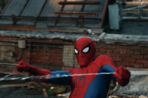 O compositor do Homem-Aranha está reinventando o tema do Aranha em um novo dia
