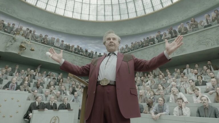 Trailer de Digger se parece com o Dr. Strangelove para o século 21
